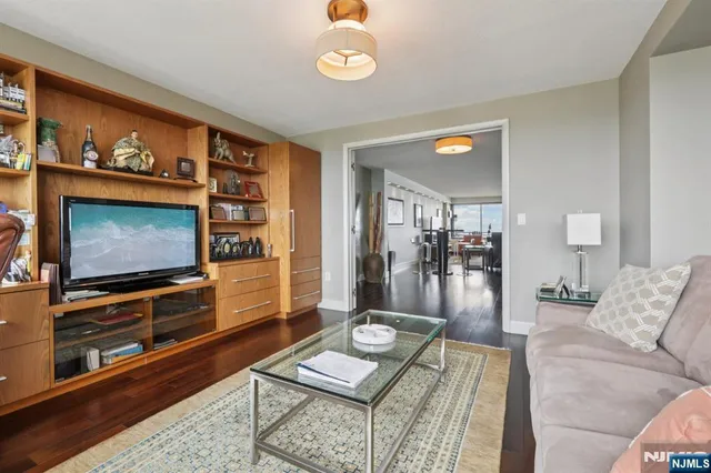 $998,000 | 1500 Palisade Avenue, Unit 27C, Fort Lee, NJ 07024
