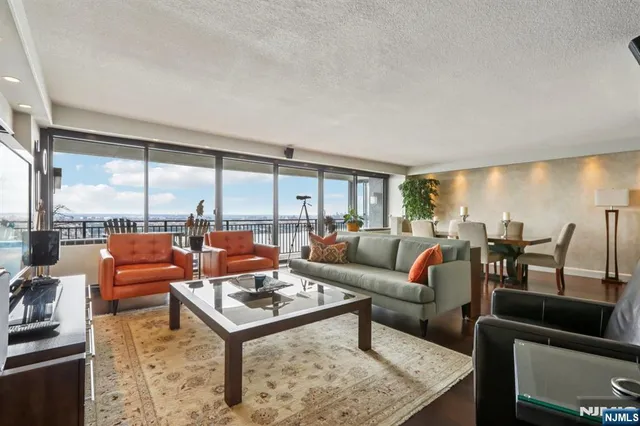 $998,000 | 1500 Palisade Avenue, Unit 27C, Fort Lee, NJ 07024