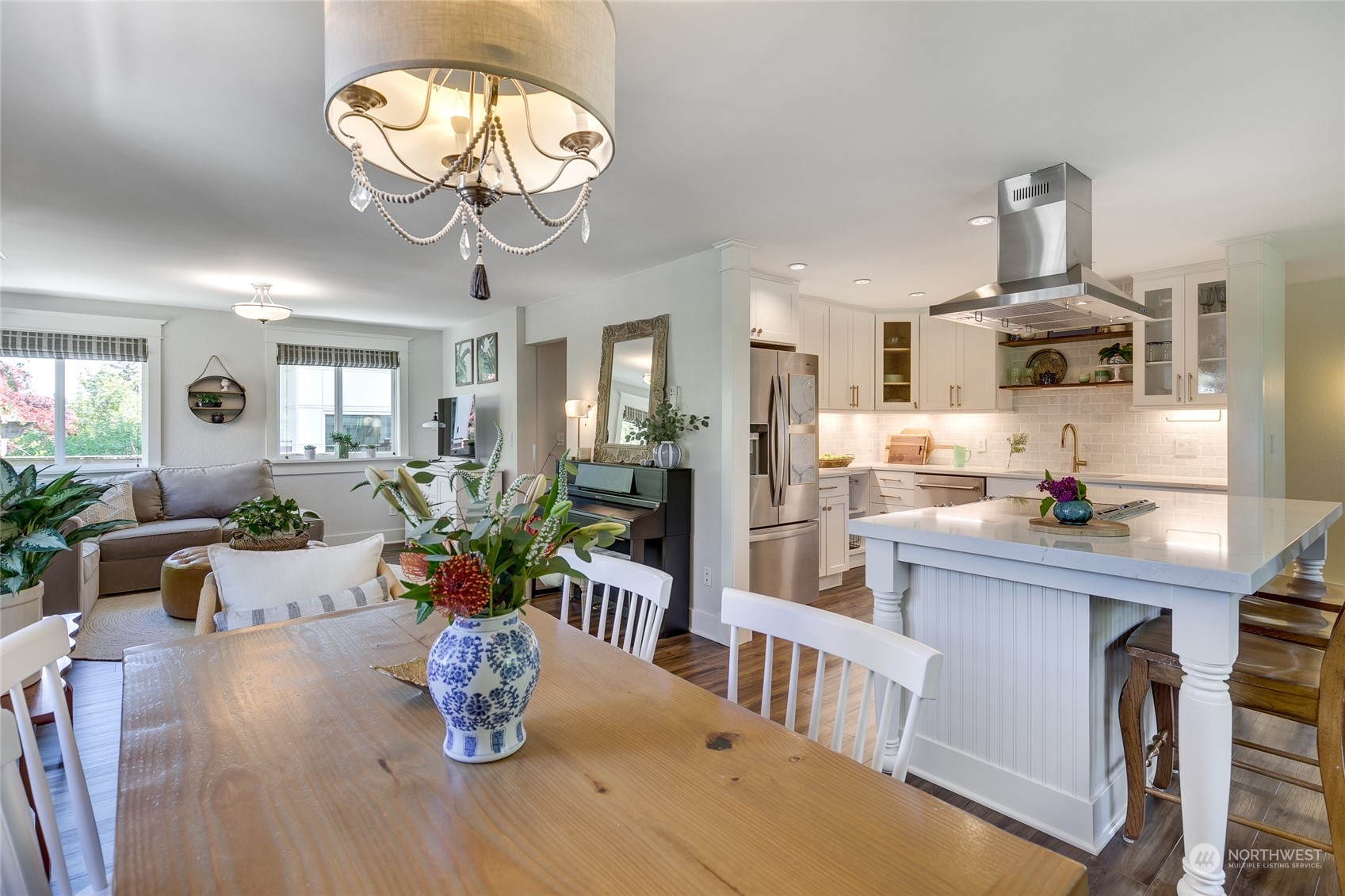 651 Northwest 89th Street Seattle, WA 98117 - Photo 19 of 38 a kitchen with lots of counter top space