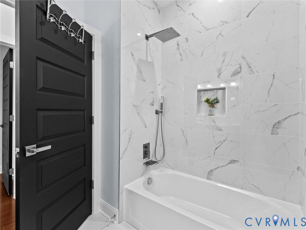 1310 Overbrook Road Richmond, VA 23220 - Photo 50 of 69 2nd floor full bathroom