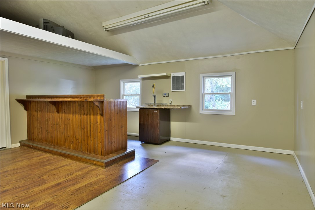 8637 Howland Springs Road Southeast Warren, OH 44484 - Photo 21 of 35 Gallery Image 21