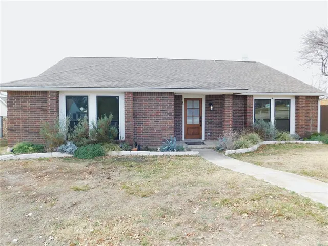 a house that has a lot of windows in it