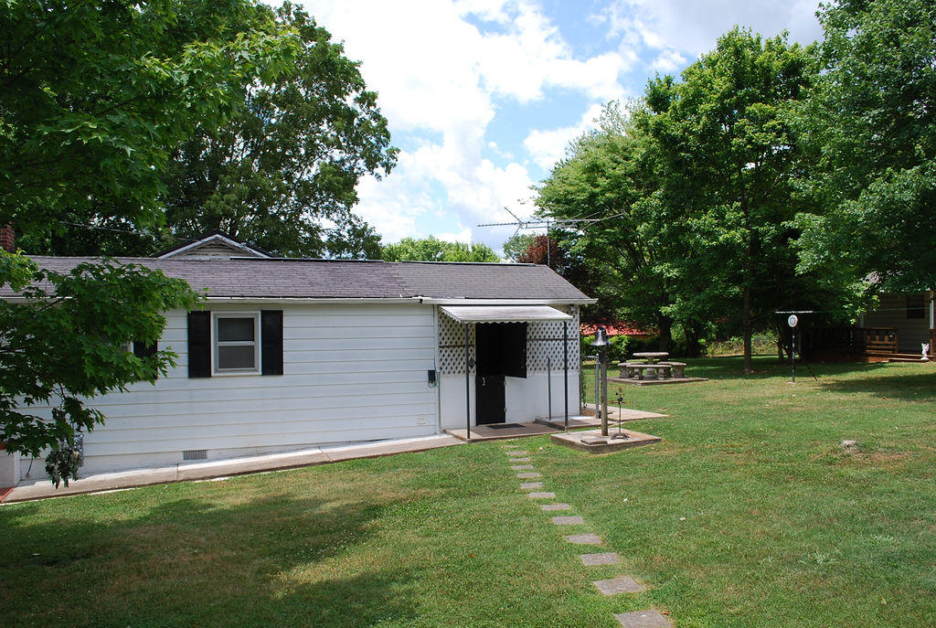 515 Southeast Ridge Drive Cleveland, TN 37323 - Photo 4 of 15 DSC_0320