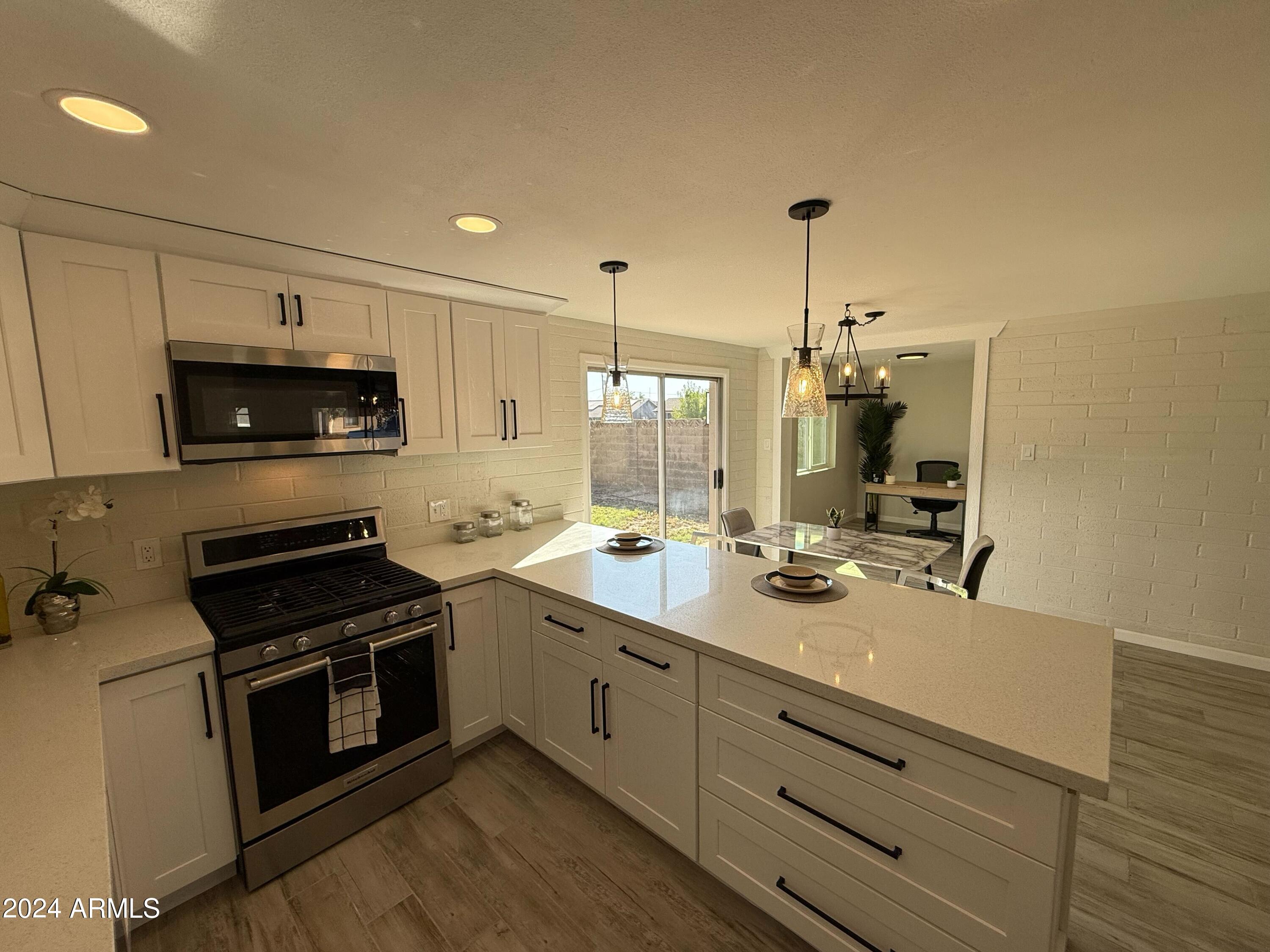 3467 East Hearn Road Phoenix, AZ 85032 - Photo 7 of 21 Kitchen