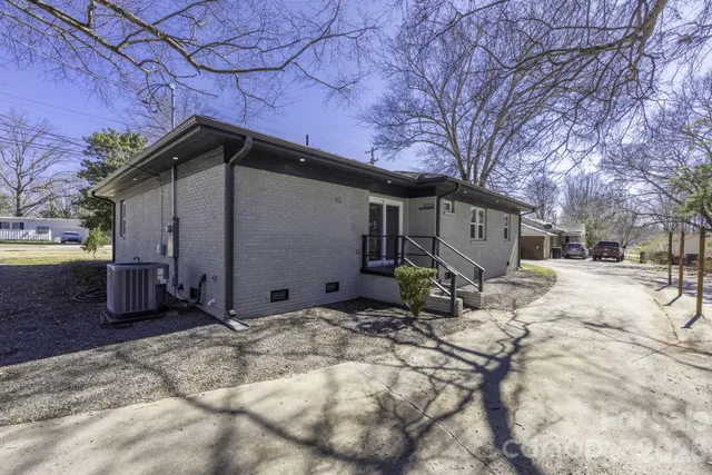 $614,900 | 1713 Davis Park Road, Gastonia, NC 28052