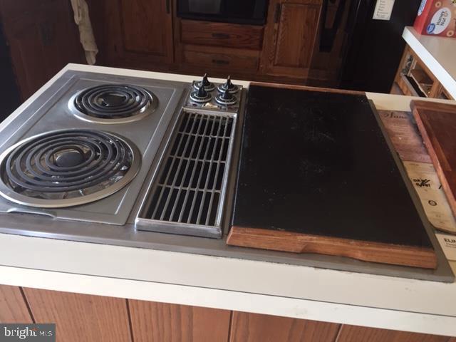 3323 Mt Carmel Road Upperco, MD 21155 - Photo 19 of 41 cook top