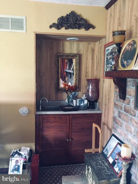 3323 Mt Carmel Road Upperco, MD 21155 - Photo 25 of 41 wet bar