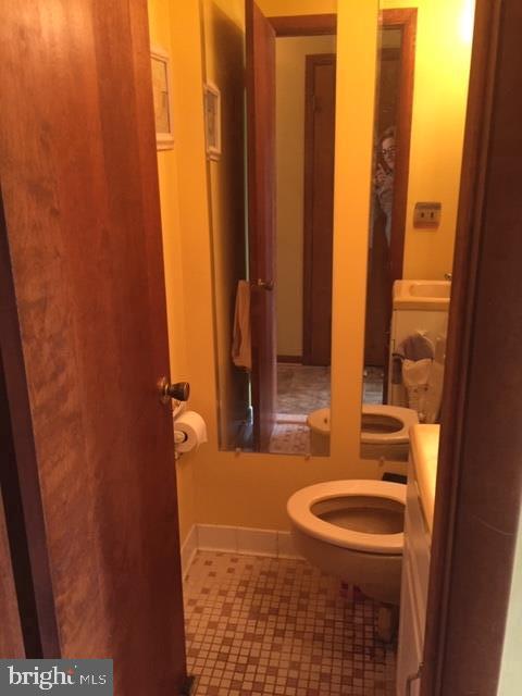 3323 Mt Carmel Road Upperco, MD 21155 - Photo 39 of 41 powder room