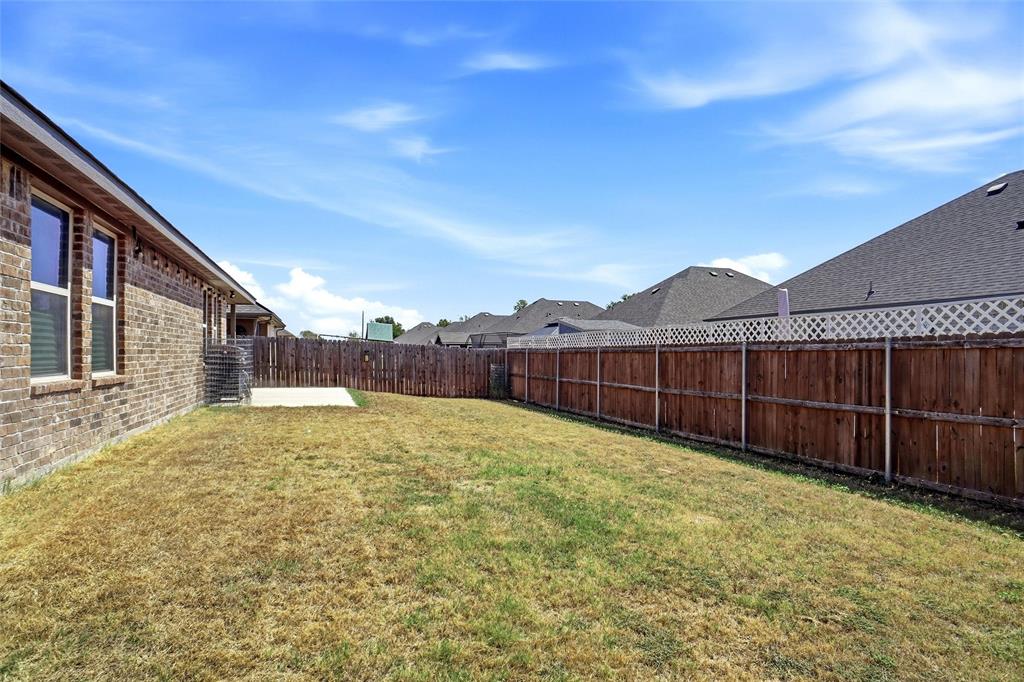 952 Sam Street Springtown, TX 76082 - Photo 39 of 40 Yard