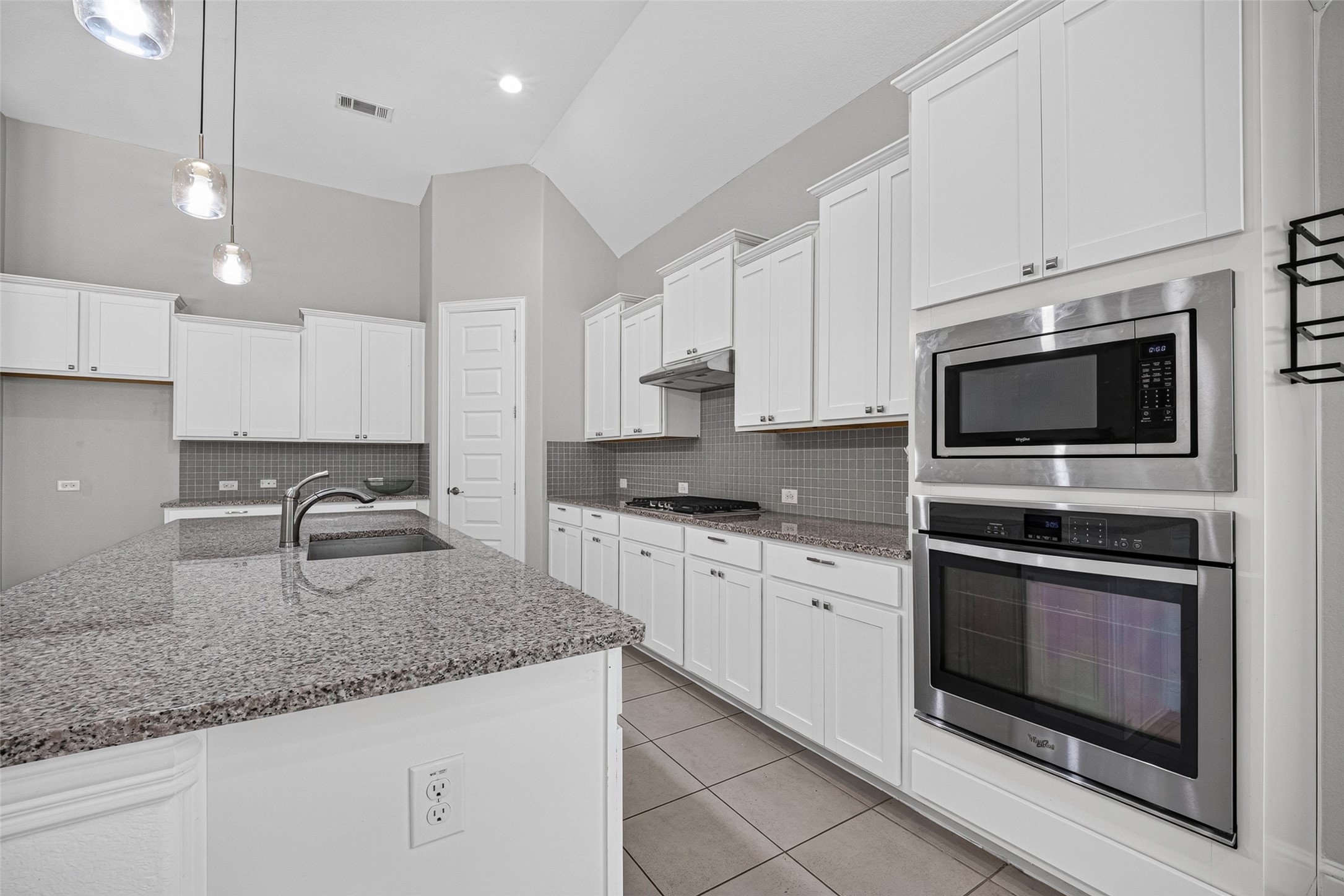 13326 Lake Chesdin Road Houston, TX 77044 - Photo 13 of 47 Gallery Image 13