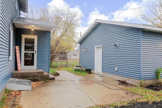 $215,000 | 820 33rd Avenue North, St. Cloud, MN 56303