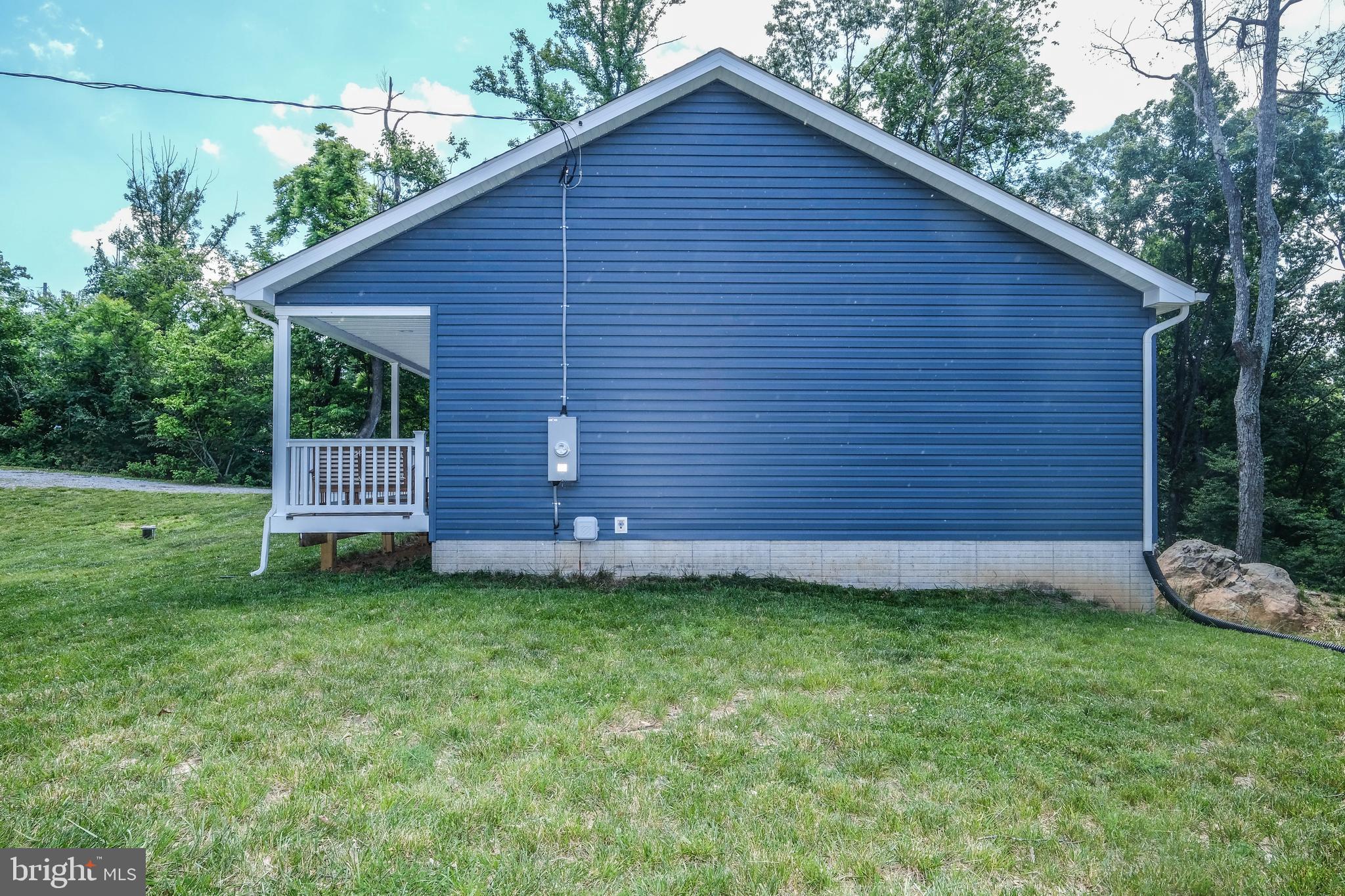 1099 High Top Road Linden, VA 22642 - Photo 5 of 83 Nice side yard too
