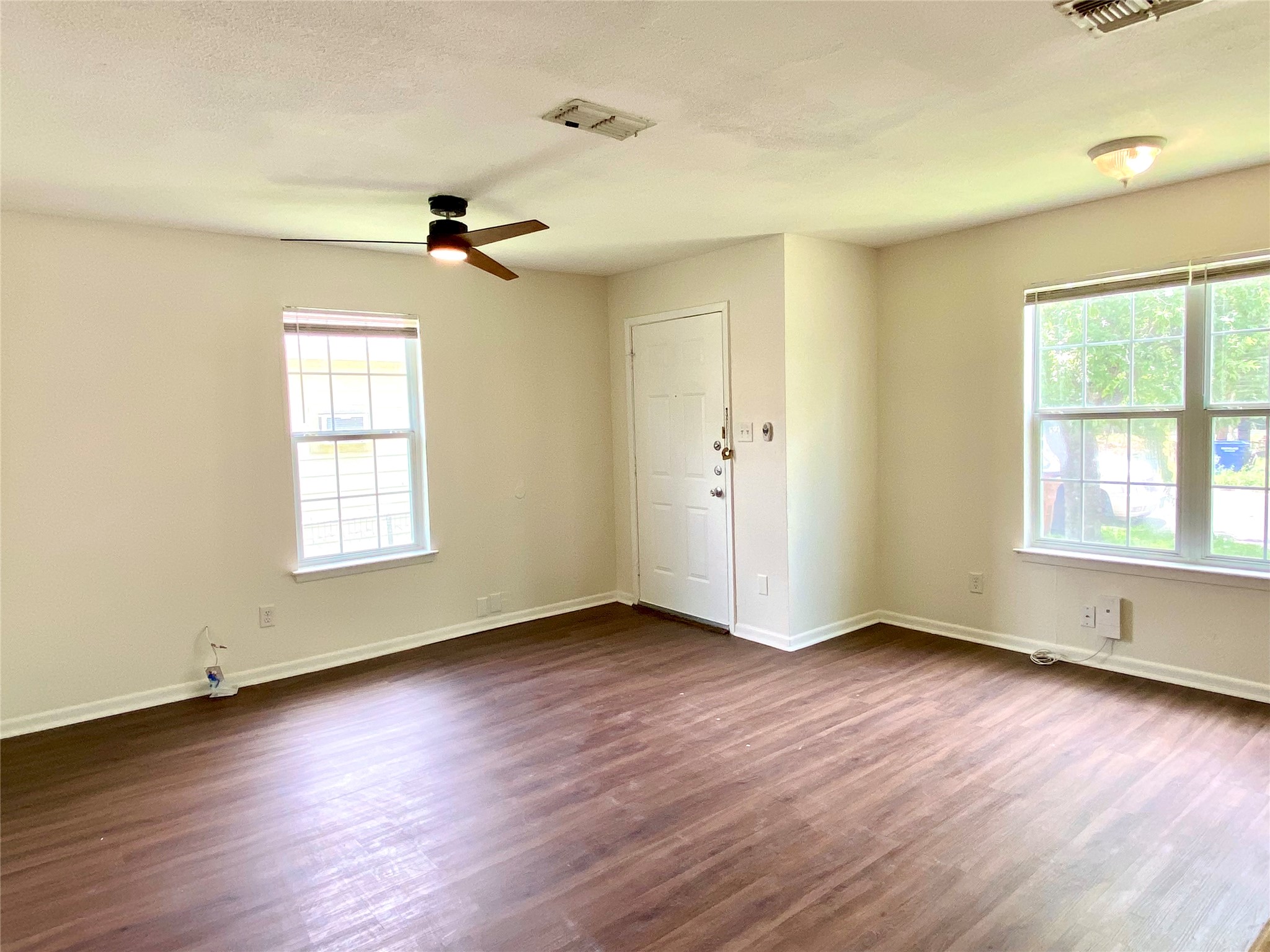 7103 Bethune Avenue, Unit B Austin, TX 78752 - Photo 2 of 5