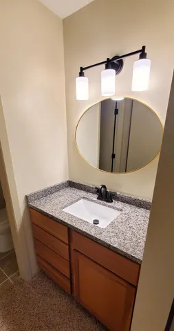 $184,900 | 3155 Coachman Road, Unit 408, Eagan, MN 55121