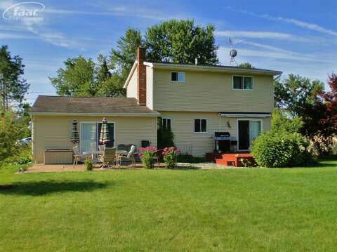 4226 West Thompson Road Linden, MI 48451 - Photo 22 of 30 20415986-21.JPG