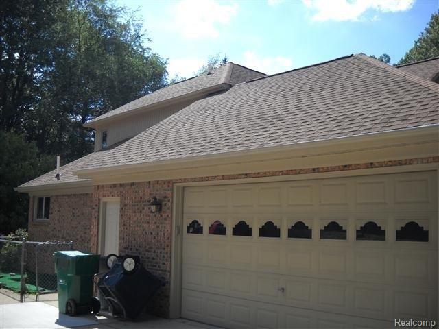 29218 Cotton Road New Baltimore, MI 48047 - Photo 3 of 14 DSCN1323 (Small).JPG