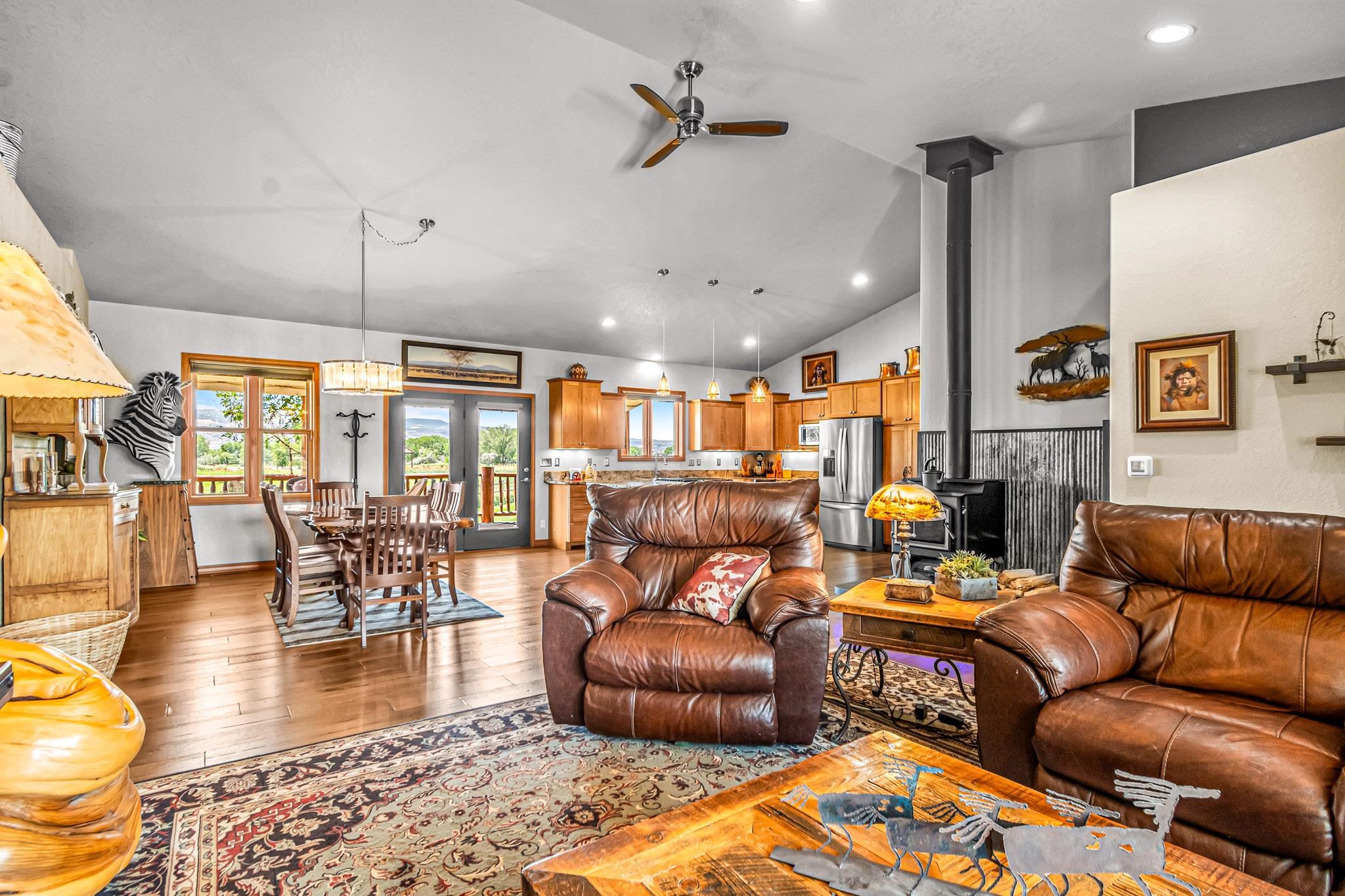 985-20 20 1/2 Road Fruita, CO 81521 - Photo 22 of 42 a living room with furniture and wooden floor