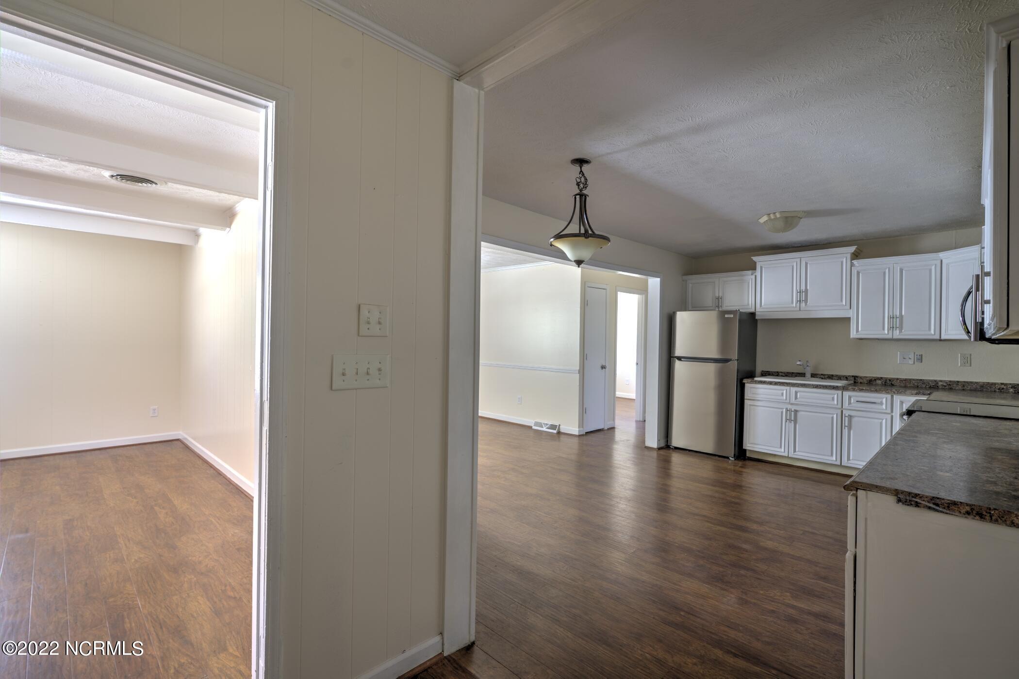 1034 Richmond Road Rockingham, NC 28379 - Photo 7 of 32 DSC09842_3_4