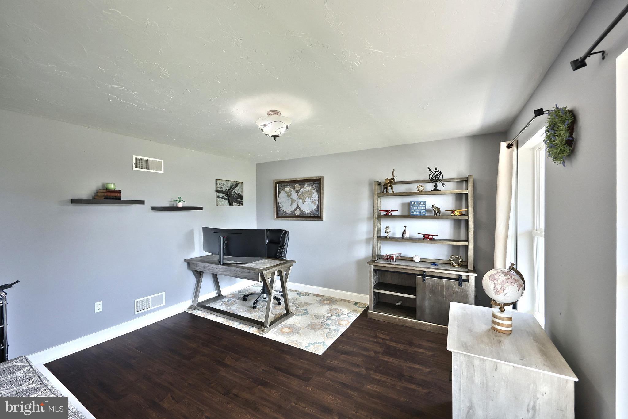 1314 Kbs Road Spring Grove, PA 17362 - Photo 8 of 81