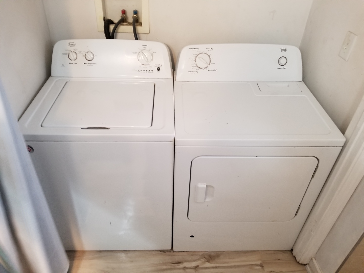39477 North Hickory Avenue Antioch, IL 60002 - Photo 22 of 25 a utility room with dryer and washer