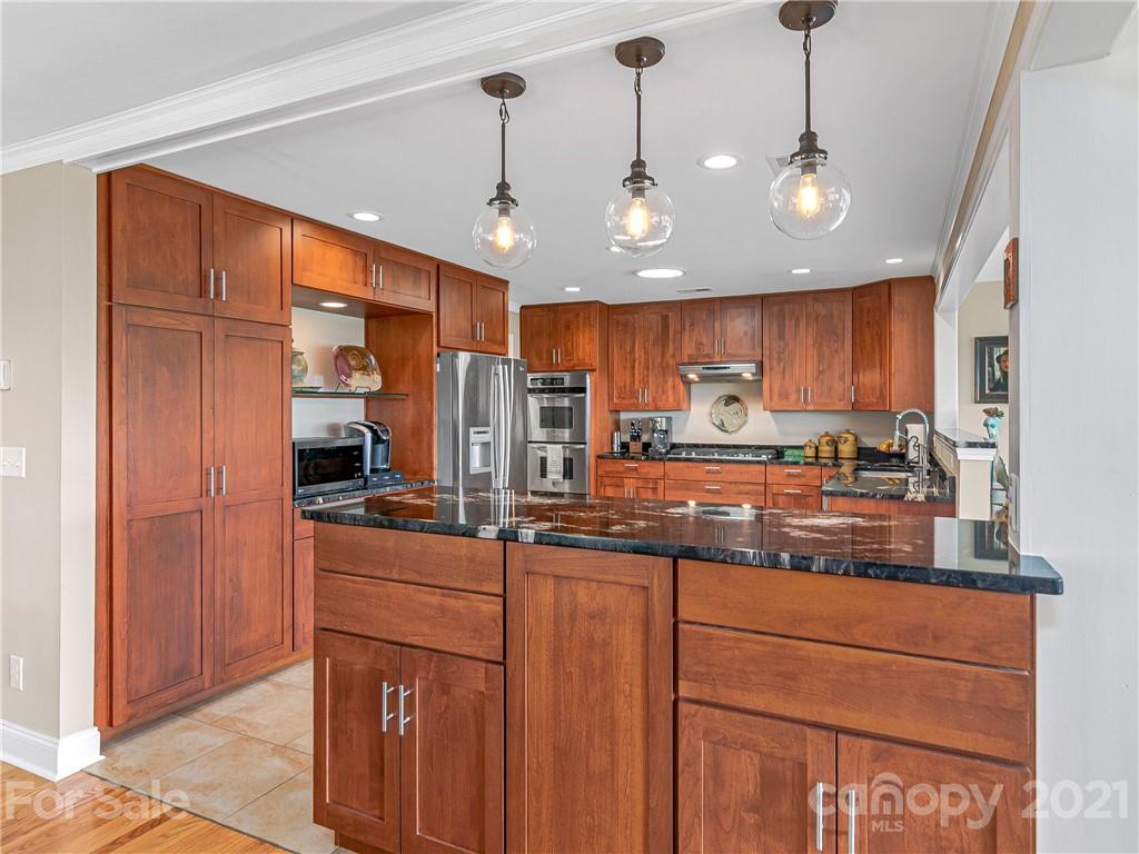 616 Windsor Road Asheville, NC 28804 - Photo 12 of 44 Gallery Image 12