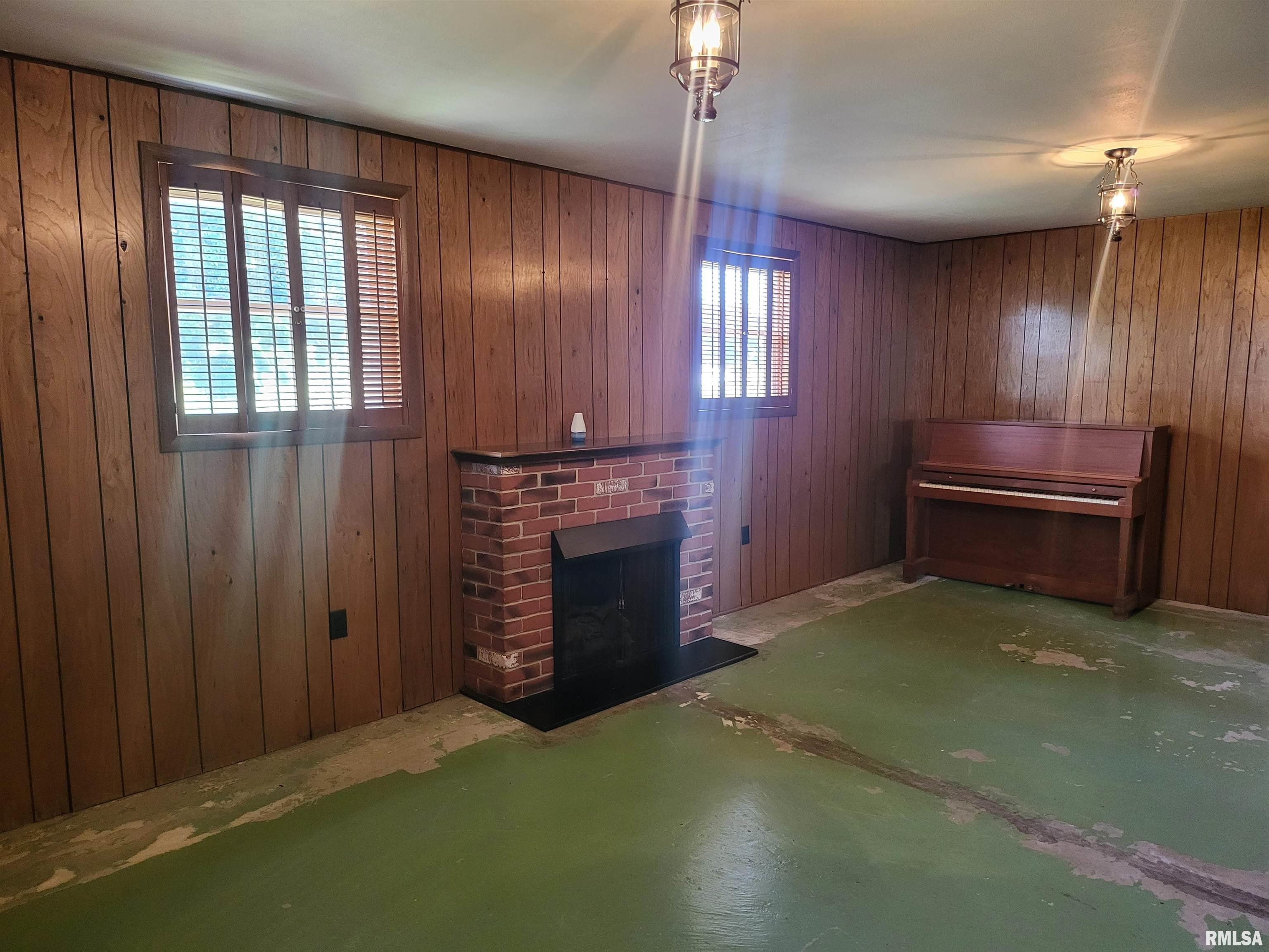 820 East Mary Street Ridgway, IL 62979 - Photo 36 of 37 Gallery Image 36