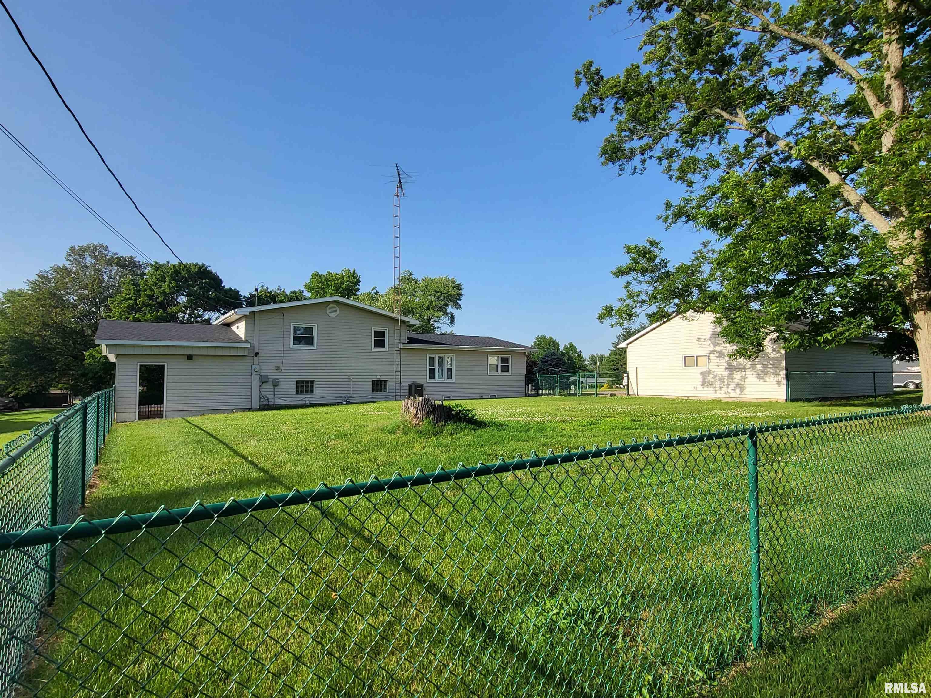 820 East Mary Street Ridgway, IL 62979 - Photo 8 of 37 Gallery Image 8
