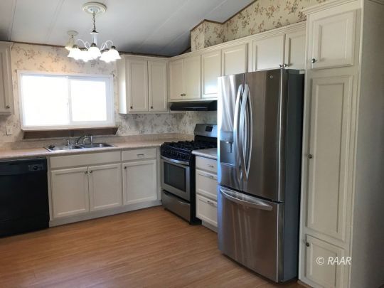 4160 Johnston Avenue Ridgecrest, CA 93555 - Photo 2 of 15 Gallery Image 2