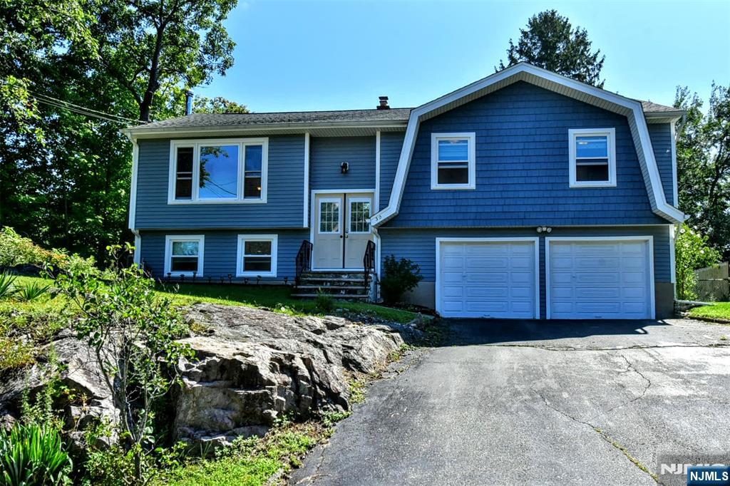 30 Center Street Butler, NJ 07405 - Photo 6 of 38 Gallery Image 6