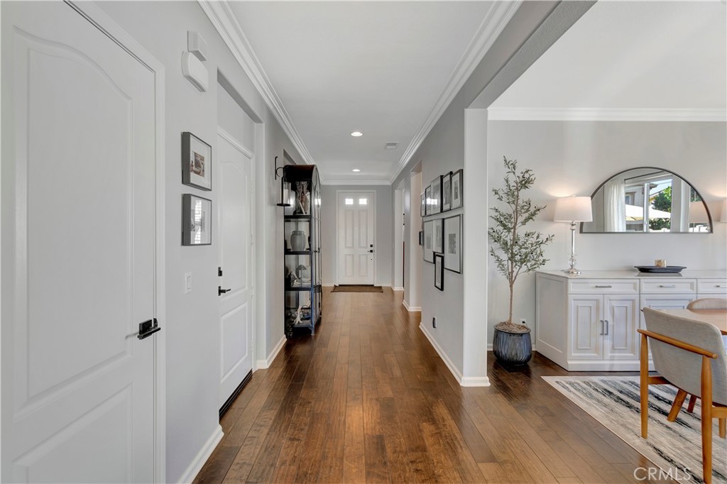 302 Summit Crest Lake Forest, CA 92630 - Photo 2 of 40 Entry Hall