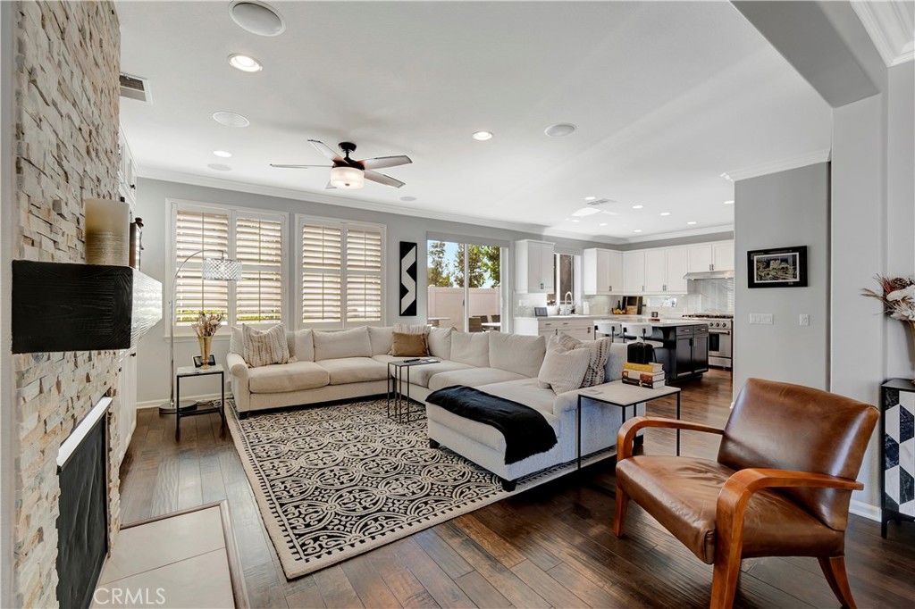 302 Summit Crest Lake Forest, CA 92630 - Photo 7 of 40