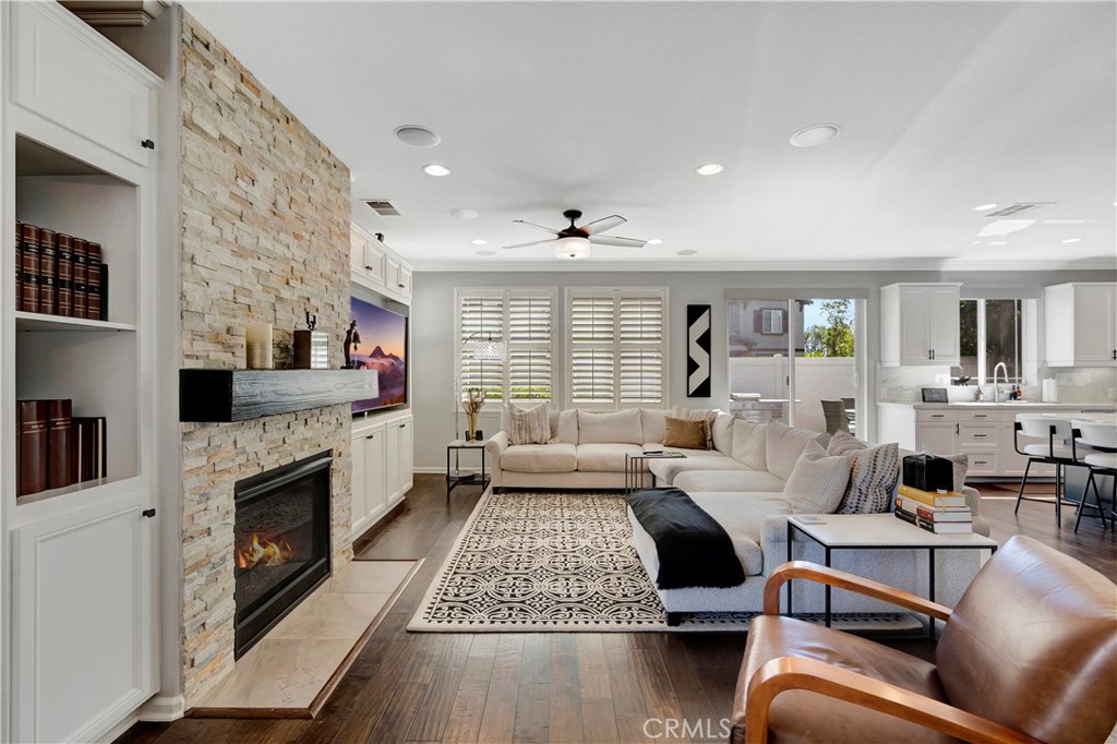 302 Summit Crest Lake Forest, CA 92630 - Photo 8 of 40