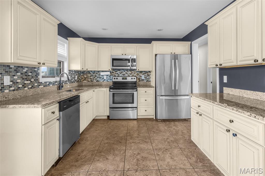 420 Pioneer Orchard Road Jackson, MO 63755 - Photo 5 of 33