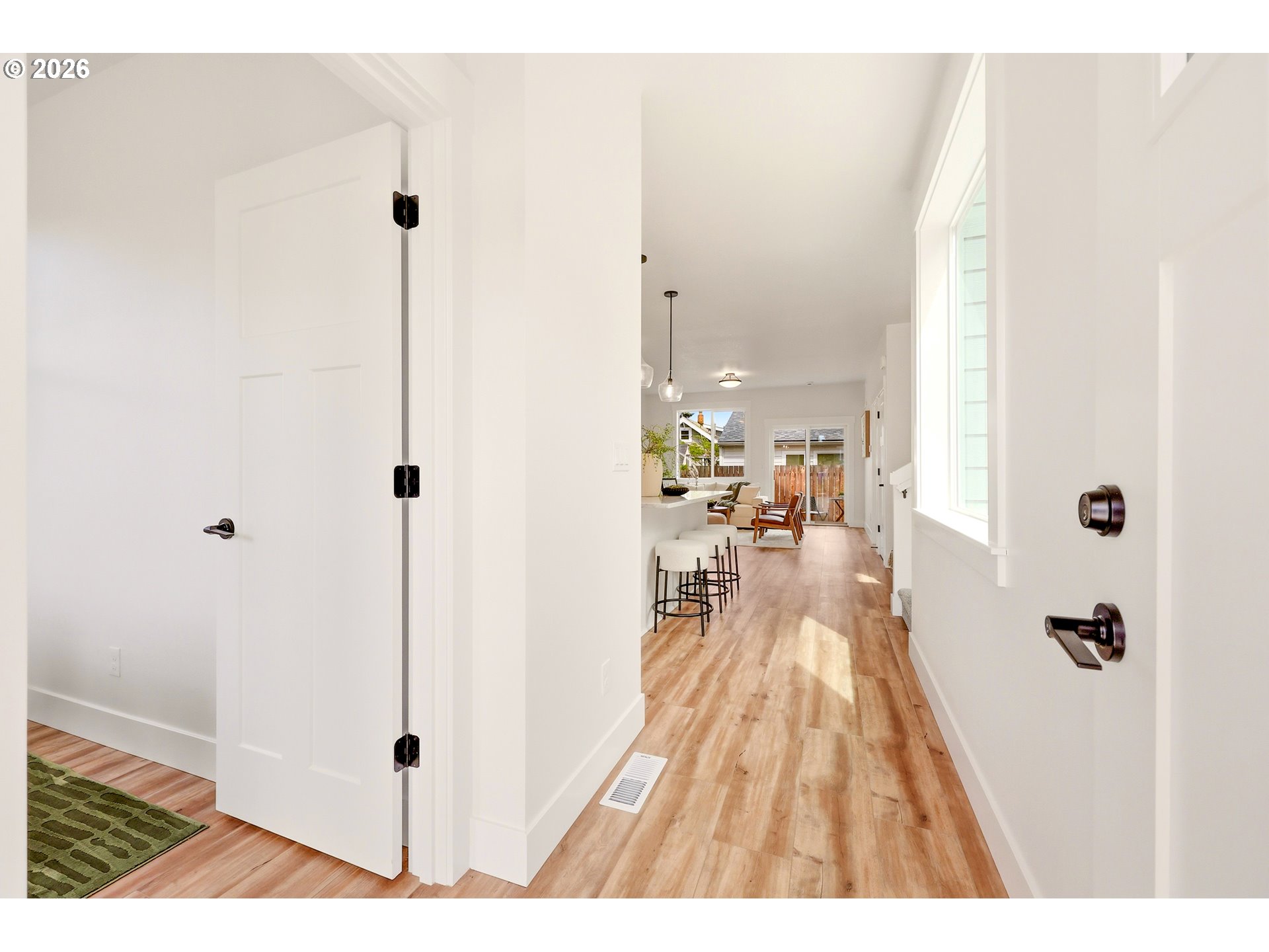 6336 Southeast 84th Place Portland, OR 97266 - Photo 6 of 35