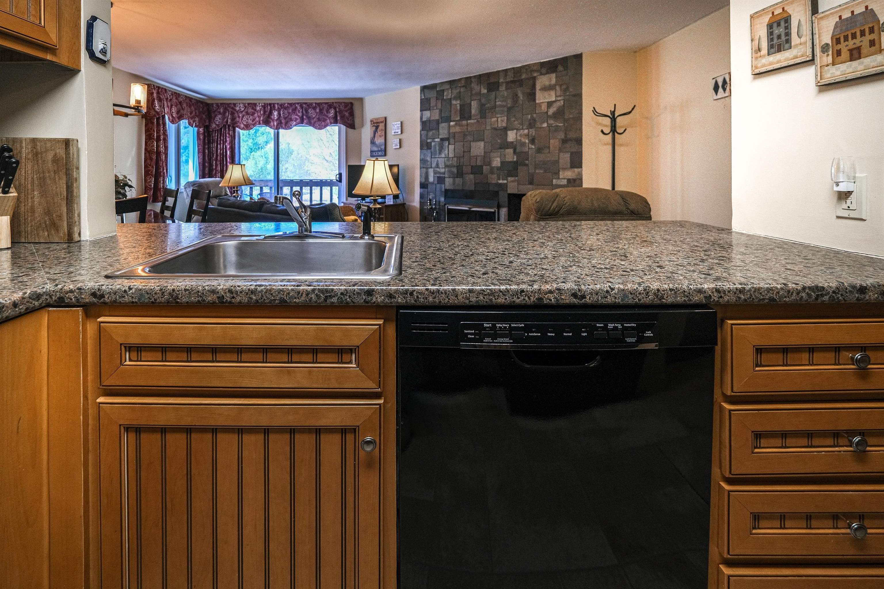 32 Highway 103, Unit D4 Ludlow, VT 05149 - Photo 16 of 47