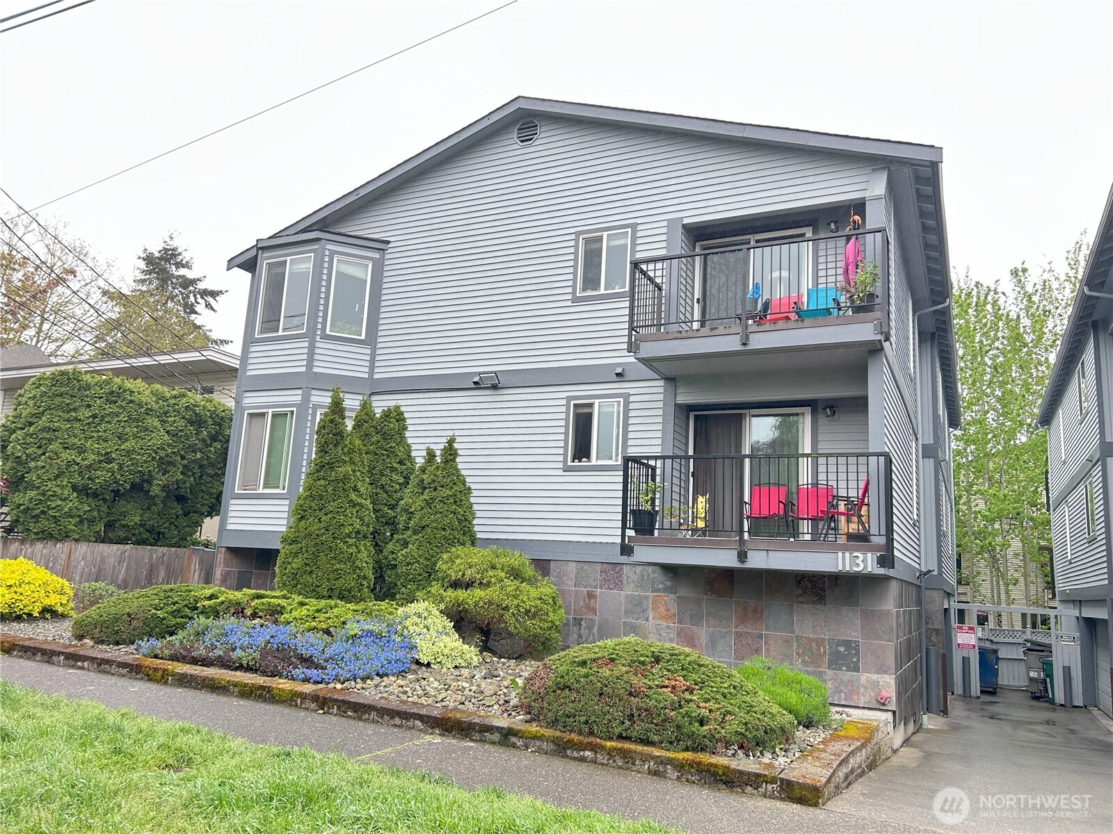 1131 North 93rd Street, Unit 3 Seattle, WA 98103 - Photo 1 of 32