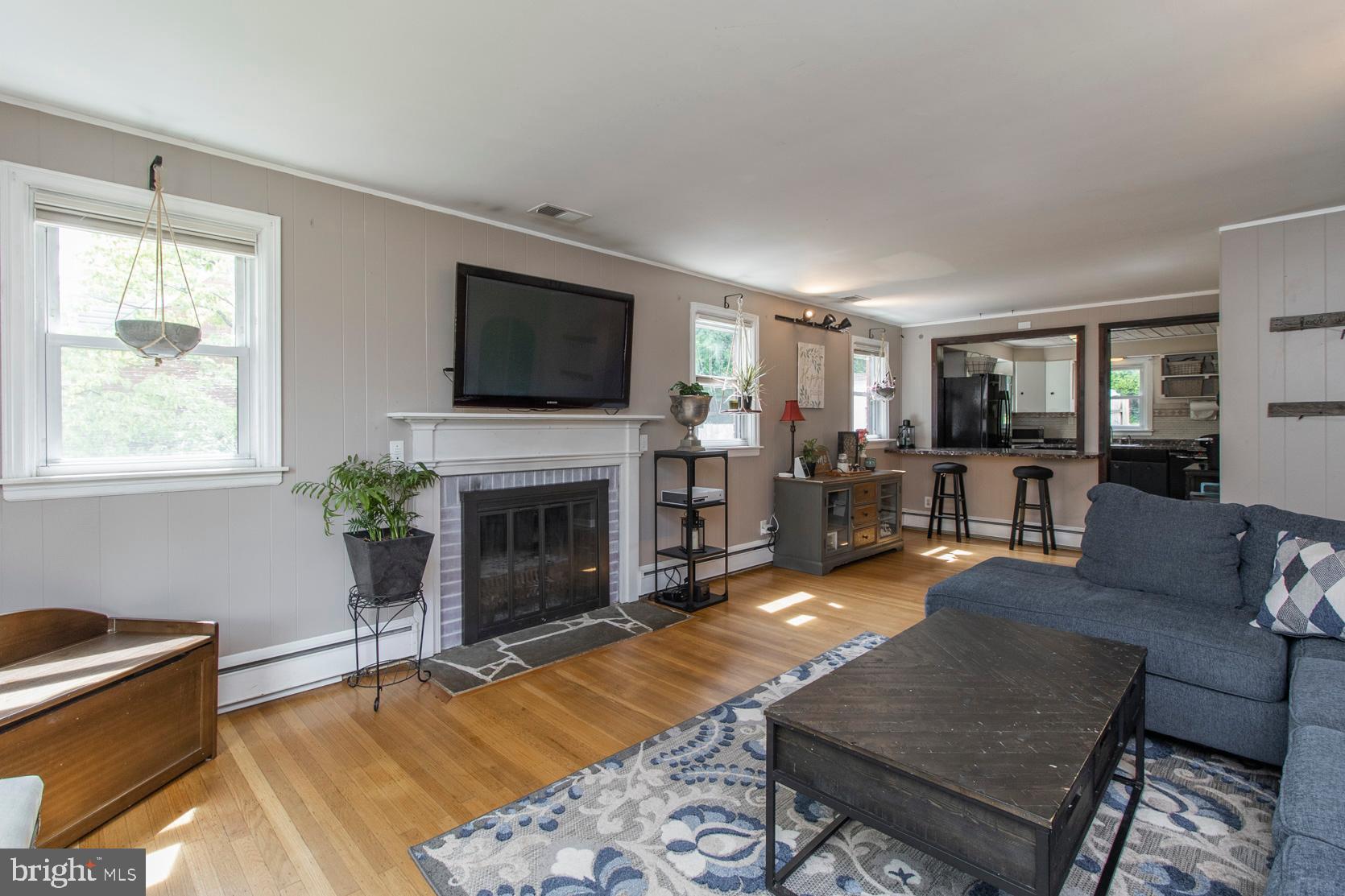 3214 Hilltop Road Newtown Square, PA 19073 - Photo 4 of 31