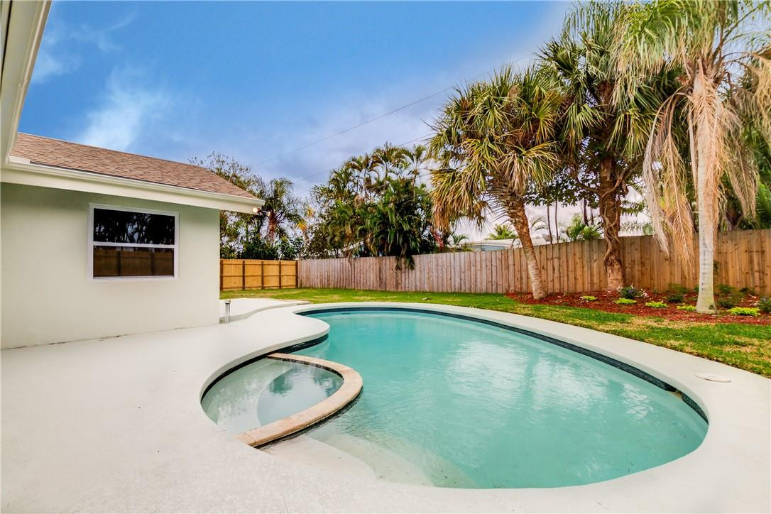 2750 Northeast 53rd Street Lighthouse Point, FL 33064 - Photo 24 of 32 Photo 24