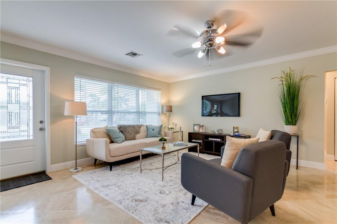 2750 Northeast 53rd Street Lighthouse Point, FL 33064 - Photo 5 of 32 Photo 5