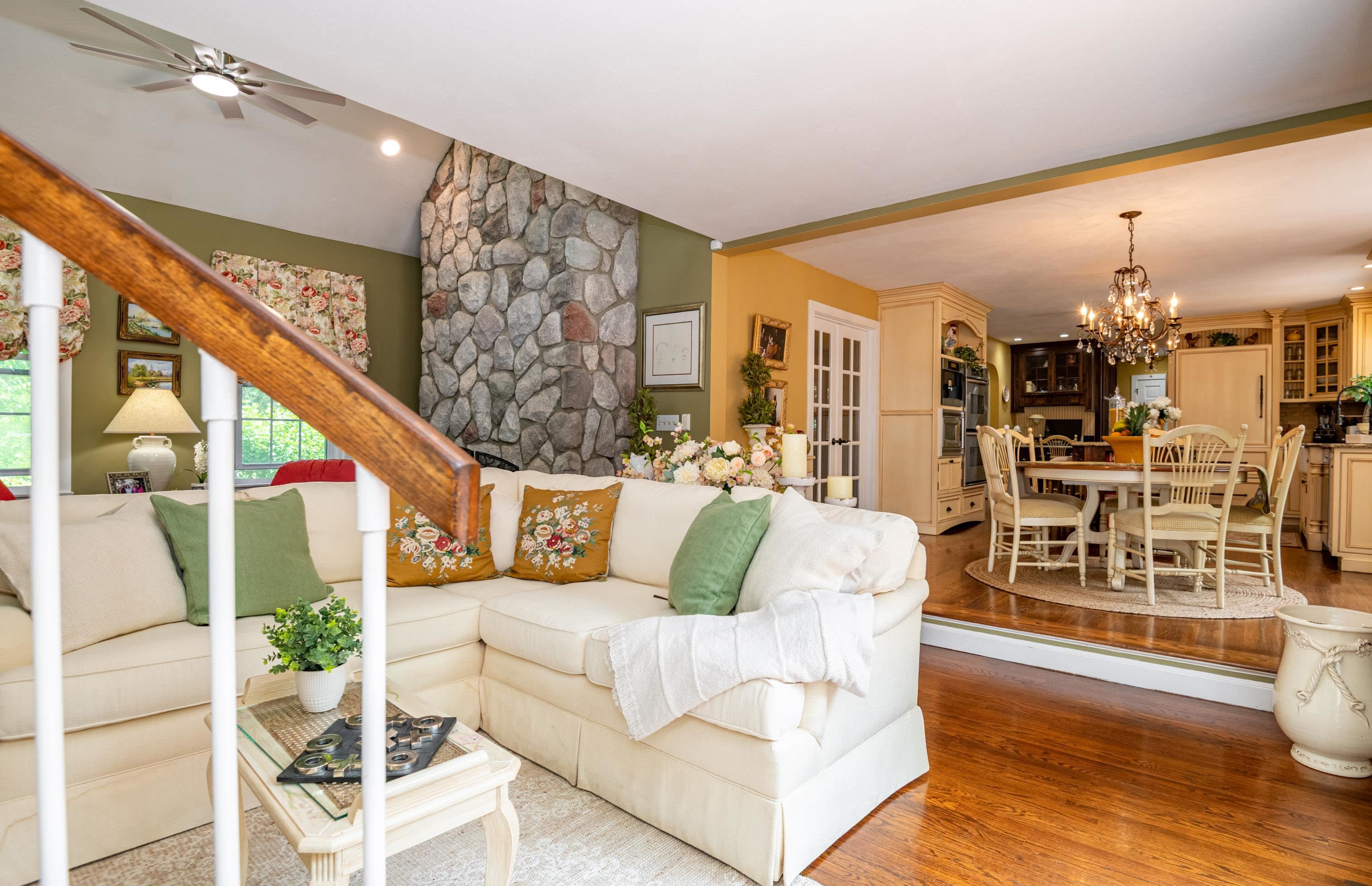 8 Coventry Lane Derry, NH 03038 - Photo 25 of 60
