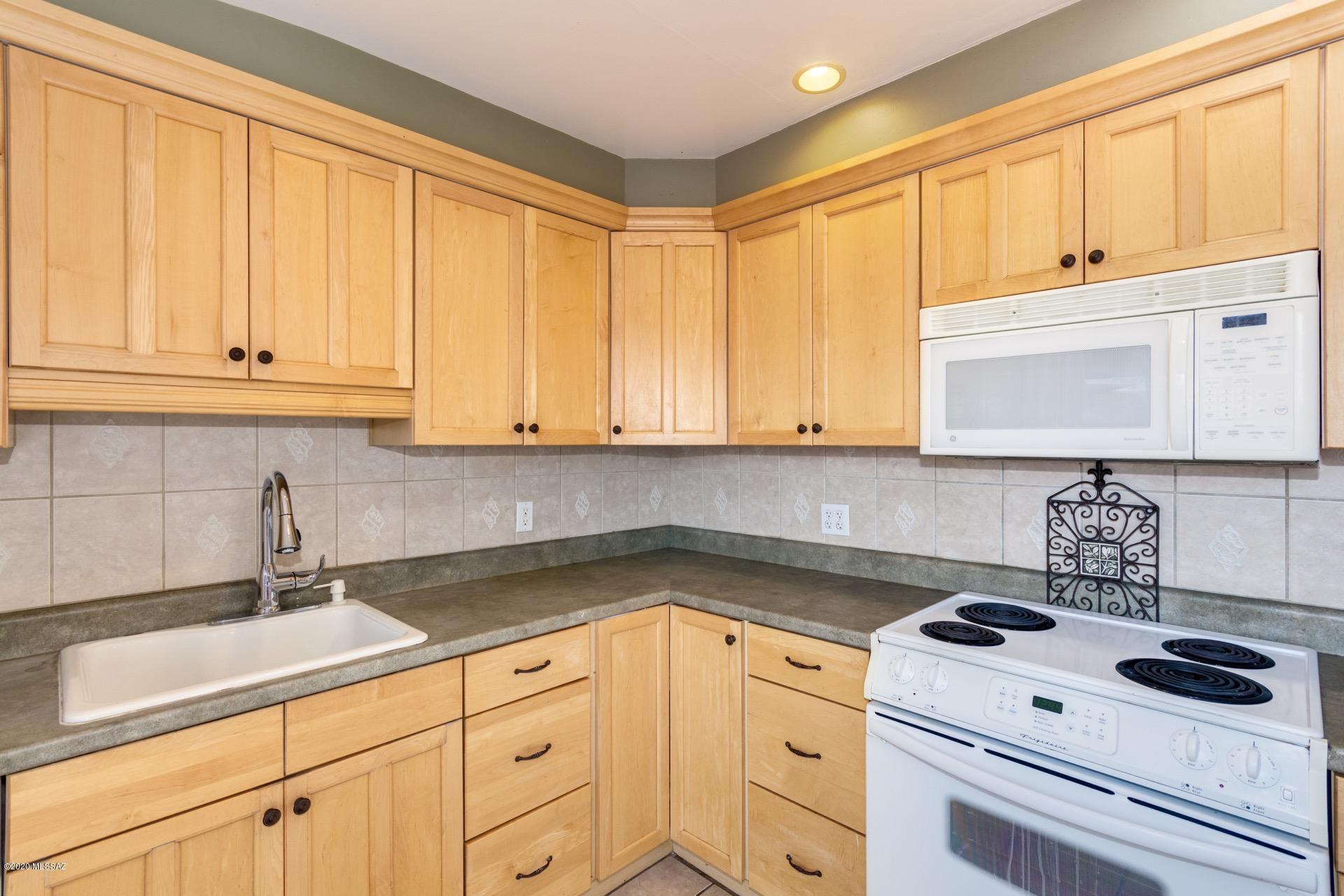 2921 South Jeftoria Road Tucson, AZ 85713 - Photo 9 of 28 Gallery Image 9
