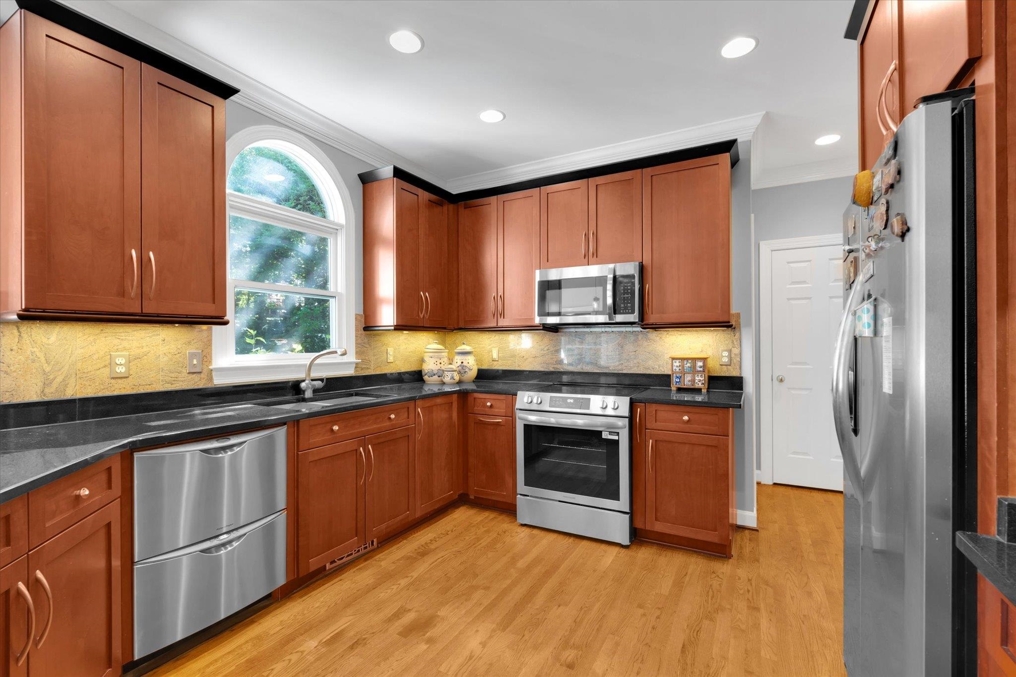 210 Quail Ridge Drive Simpsonville, SC 29680 - Photo 20 of 42 Kitchen