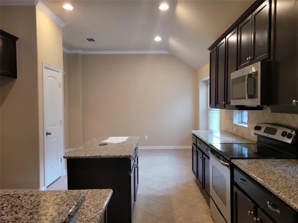 $2,549 | 11821 Beach Street, Frisco, TX 75036