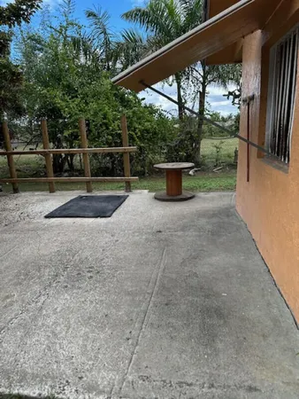 $3,290 | 19191 Southwest 232nd Street, Miami, FL 33170