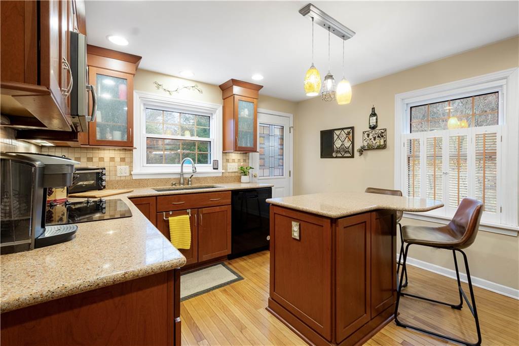 52 Newgate Road Pittsburgh, PA 15202 - Photo 14 of 48