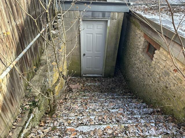 4827 Bellann Road Columbus, OH 43221 - Photo 69 of 85 GARAGE BACK DOOR TO BACKYAR