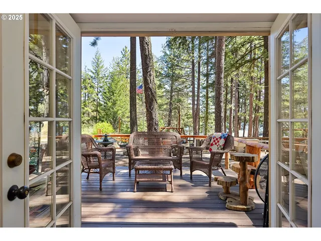 $399,000 | 328 Ponderosa Place, Wamic, OR 97063