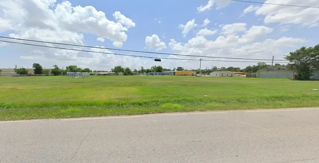 $3,950 | 1208 Sheldon Road, Channelview, TX 77530