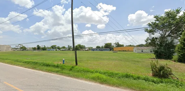 $3,950 | 1208 Sheldon Road, Channelview, TX 77530