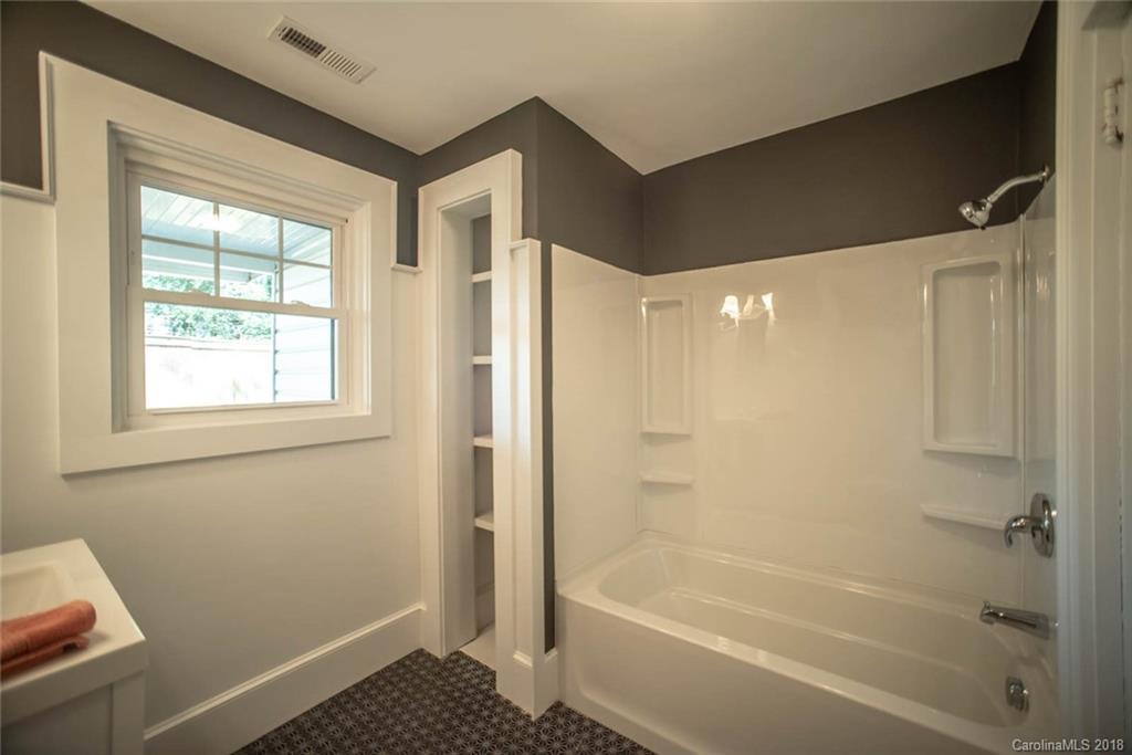 164 Chatham Road Asheville, NC 28804 - Photo 28 of 34 Gallery Image 28